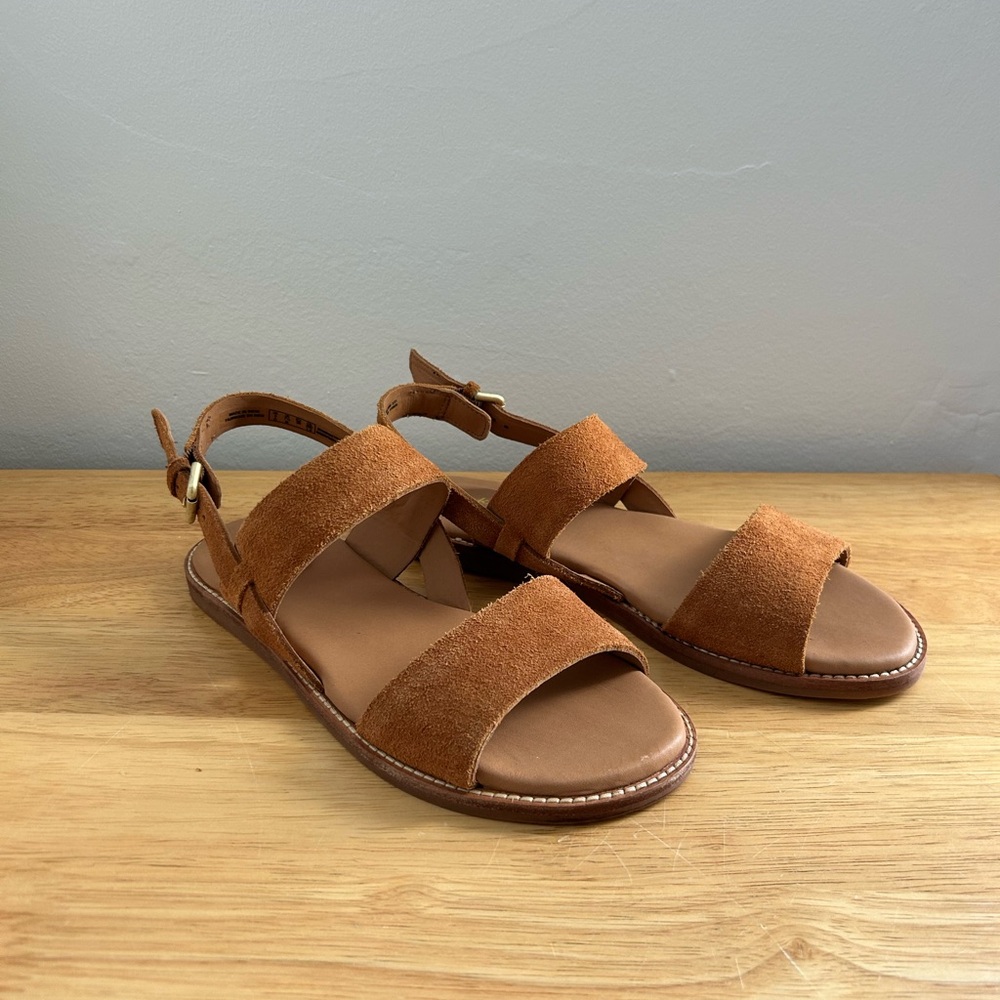 NWT Clark’s Brown Suede Sandals